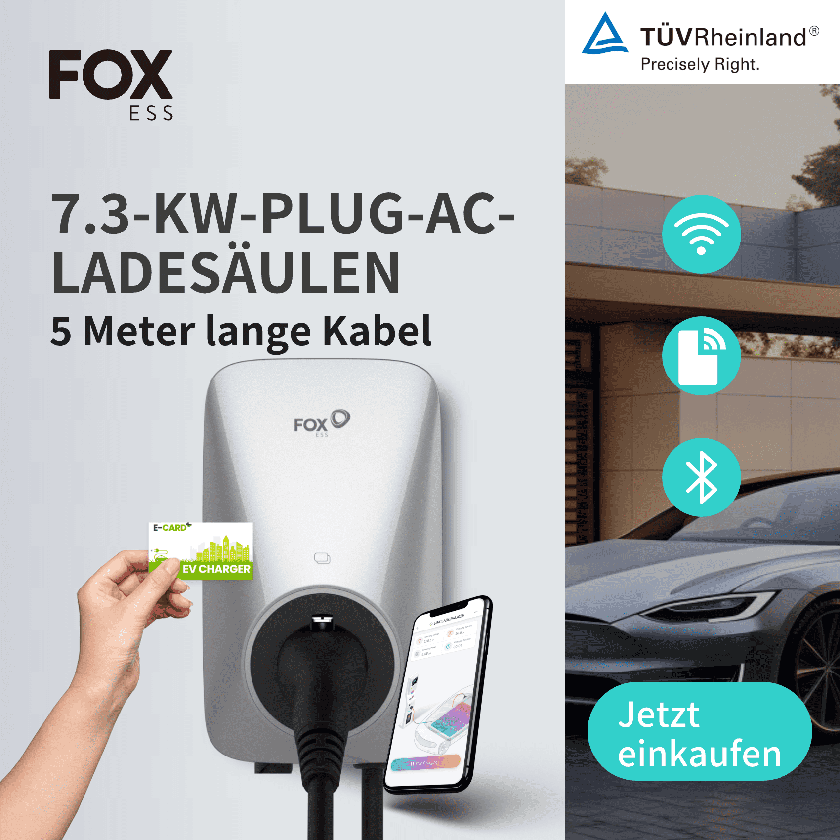 Vor einem Outdoor-Hintergrund steuert ein Benutzer mit einer Smartphone-App und einer RFID-Karte die silberne FoxESS 7,3 kW Wallbox-Ladestation, um sein Auto effizient aufzuladen. Diese Wallbox bietet 7,3 kW Ladeleistung, ein 5 Meter langes Kabel, unterstützt WiFi und Bluetooth und ist TÜV Rheinland-zertifiziert für „Präzision bis ins Detail“