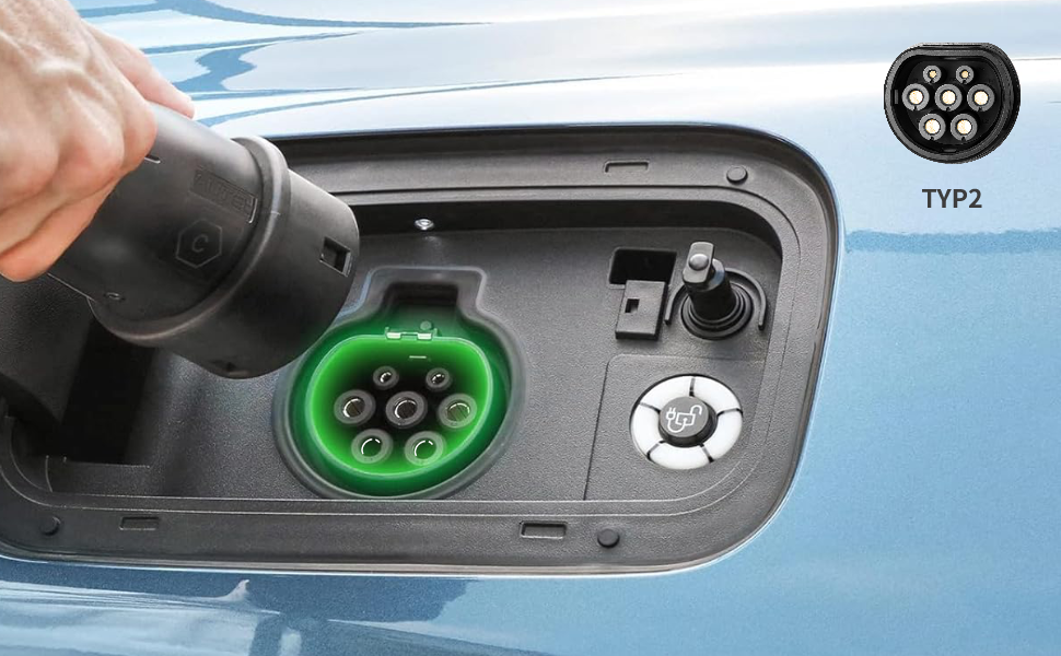 Eine schwarze Joycharge 22kW TYP2 Wallbox lädt ein Elektroauto, verbunden mit einem Stecker. Die Wallbox bietet umfassenden Schutz, einschließlich Unterspannungs-, Kurzschluss-, Leckage-, Blitz-, Überlast- und Temperaturüberwachung für sichere Nutzung. Ein integrierter Lastverteiler kann per App aktiviert werden, um die Betriebssicherheit zu erhöhen. Mit der intelligenten Ladefunktion können Ladezeiten eingestellt und der Ladevorgang über WiFi überwacht werden, um das Laden zu optimieren.